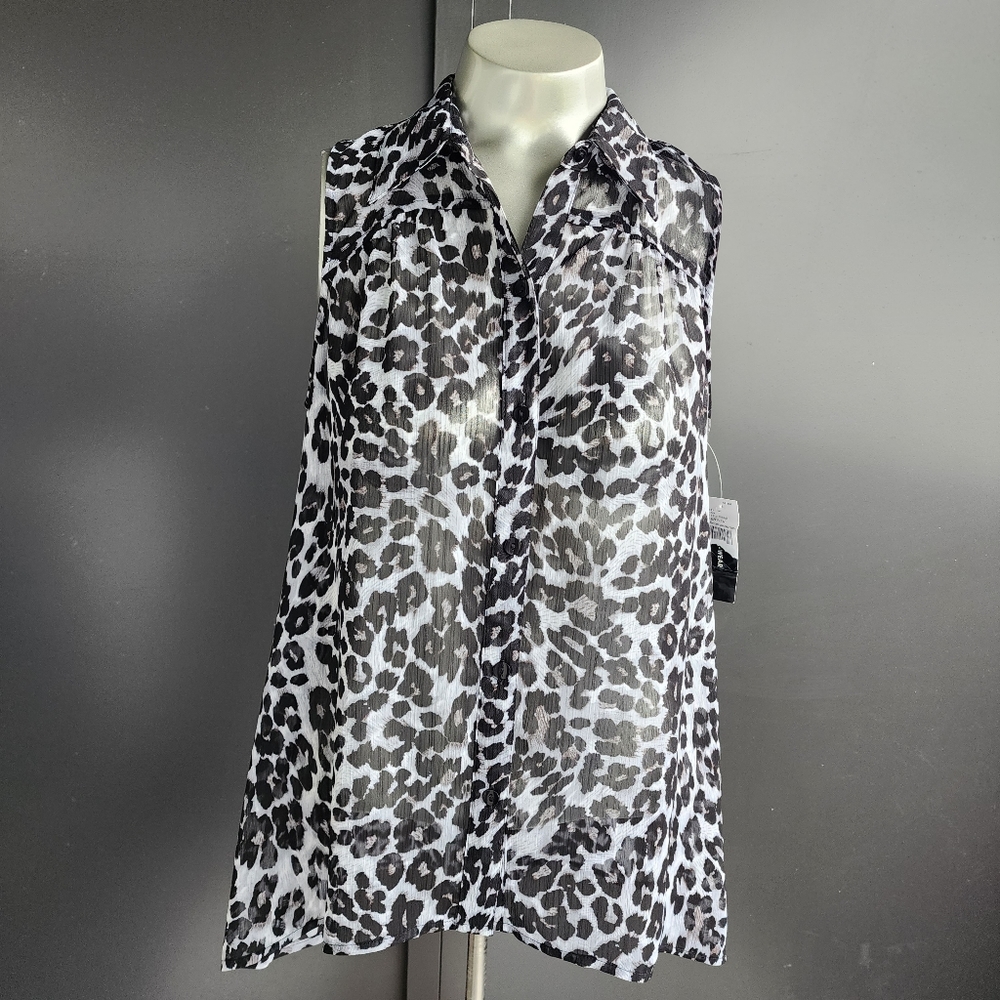 NWT  BLACK & WHITE SEMI-SHEER ANIMAL PRINT SLEEVELESS BLOUSE  ~ SIZE MEDIUM